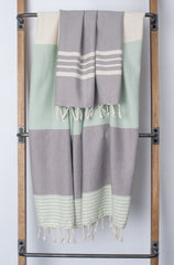Grey-Mint